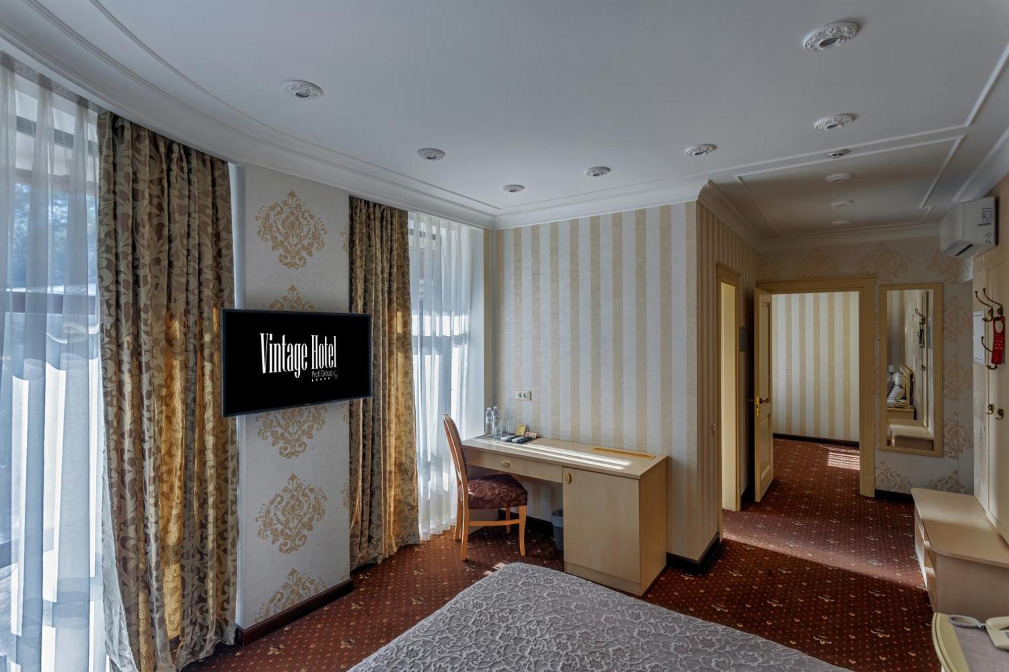 Vintage Na Bulvare Odessa Ngoại thất bức ảnh